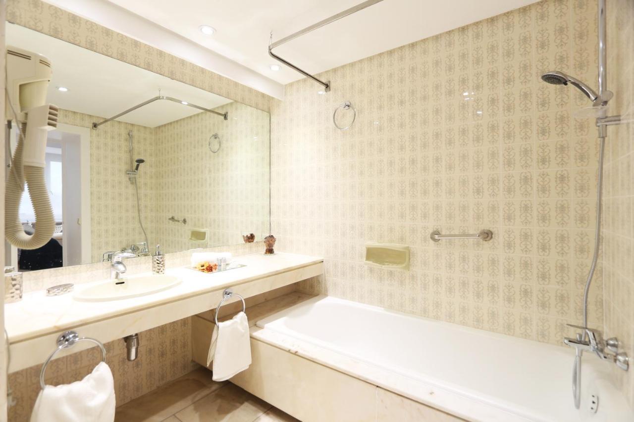 Apartament Urbantec Realty - Plaza De Colon Madryt Zewnętrze zdjęcie